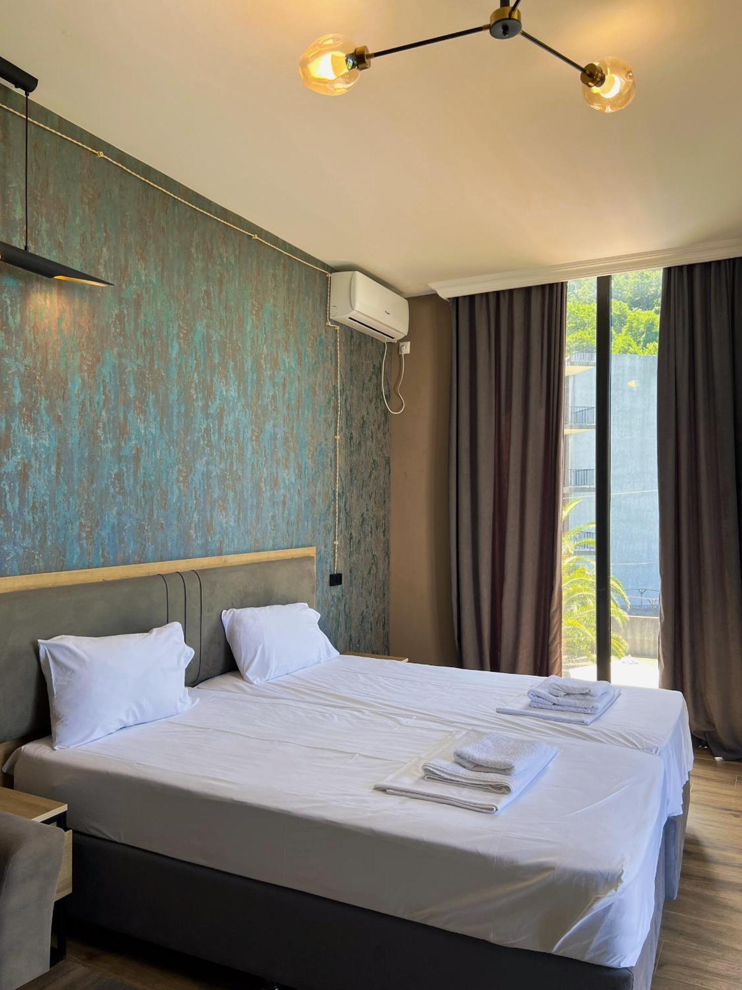 Casa Del Mar Hotell Kvariati Exteriör bild
