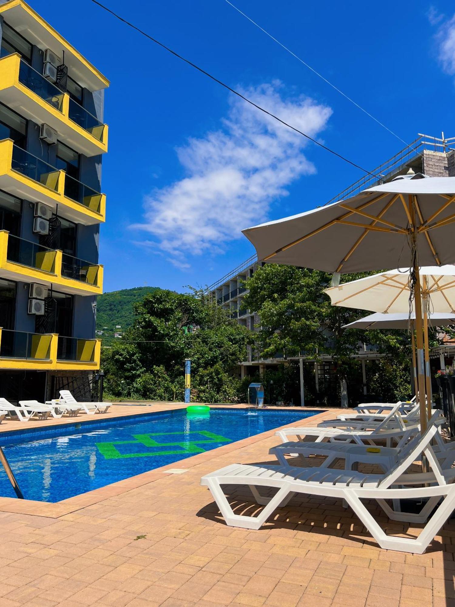 Casa Del Mar Hotell Kvariati Exteriör bild