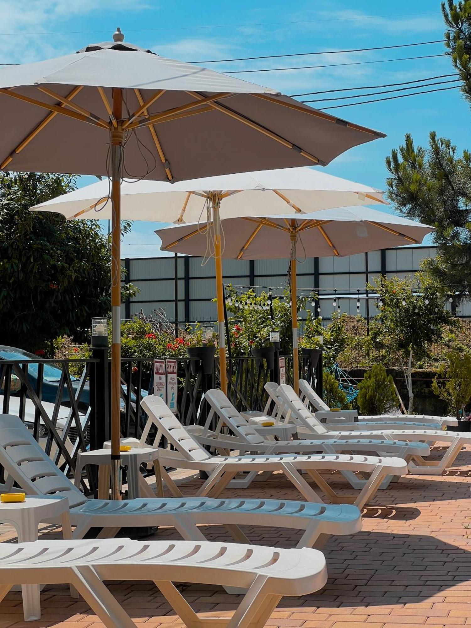 Casa Del Mar Hotell Kvariati Exteriör bild
